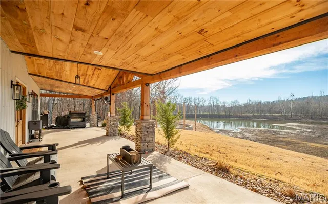 $719,000 | 614 Water Tower Road, Van Buren, MO 63965