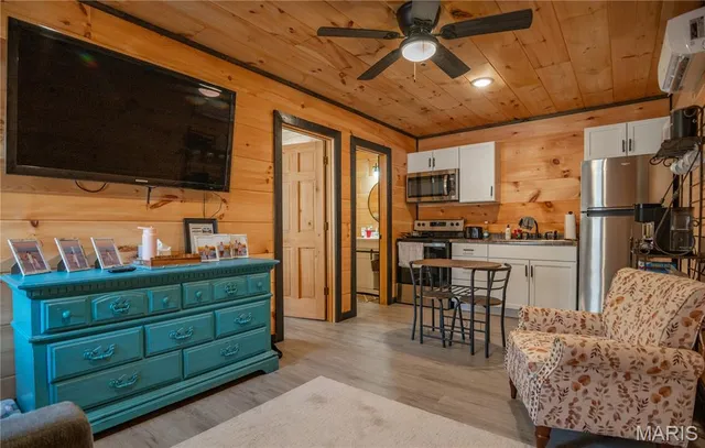 $719,000 | 614 Water Tower Road, Van Buren, MO 63965