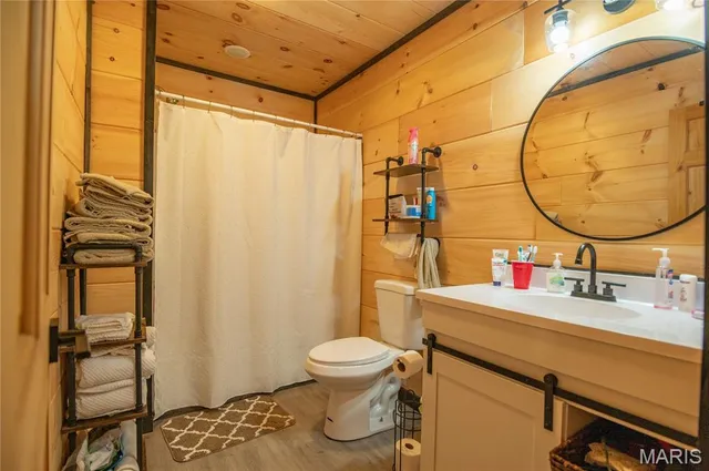 $719,000 | 614 Water Tower Road, Van Buren, MO 63965