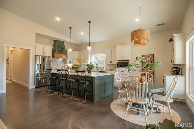 $719,000 | 614 Water Tower Road, Van Buren, MO 63965