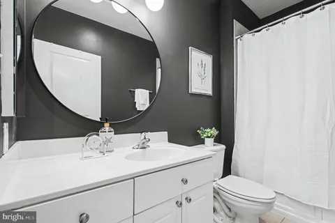 $559,900 | 181 East Reed Avenue, Unit 201, Alexandria, VA 22305