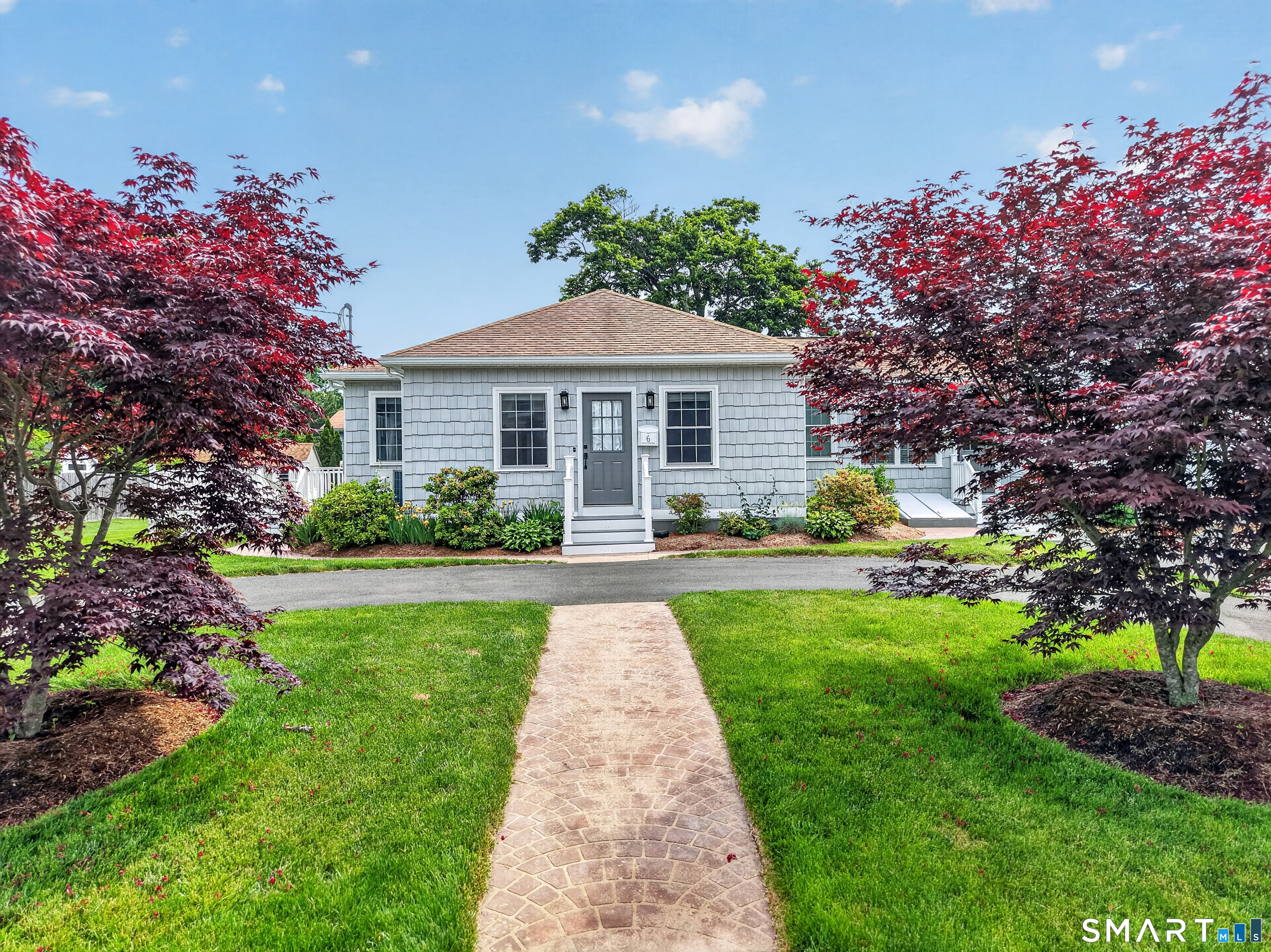6 Harbor Parkway Clinton, CT 06413 - Photo 2 of 35