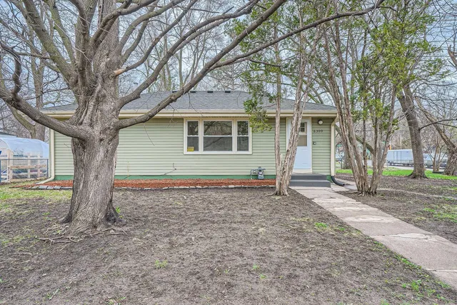 $2,699 | 6300 X Quebec Avenue North, Brooklyn Park, MN 55428