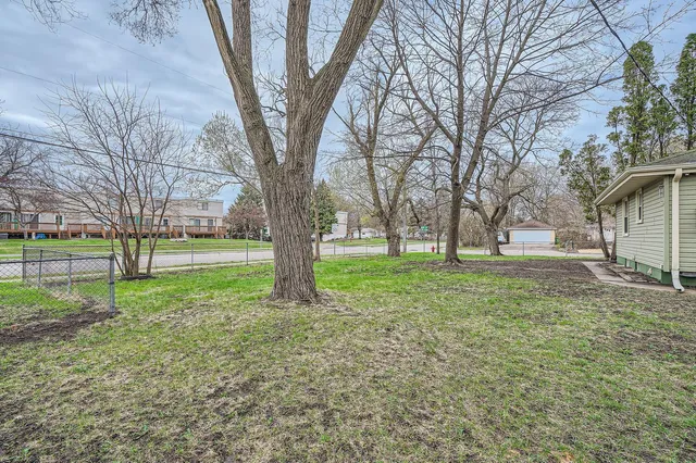 $2,699 | 6300 X Quebec Avenue North, Brooklyn Park, MN 55428