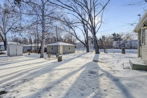 $2,550 | 6300 Quebec Avenue North, Brooklyn Park, MN 55428
