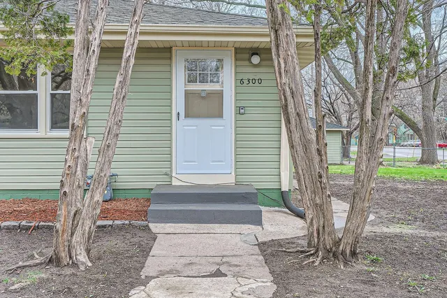 $2,699 | 6300 X Quebec Avenue North, Brooklyn Park, MN 55428