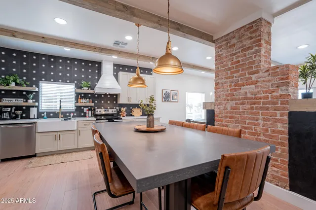 $619,000 | 291 North Washington Street, Chandler, AZ 85225