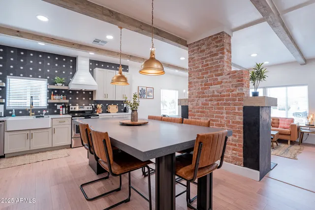 $619,000 | 291 North Washington Street, Chandler, AZ 85225