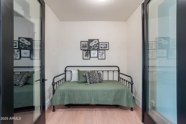 $619,000 | 291 North Washington Street, Chandler, AZ 85225