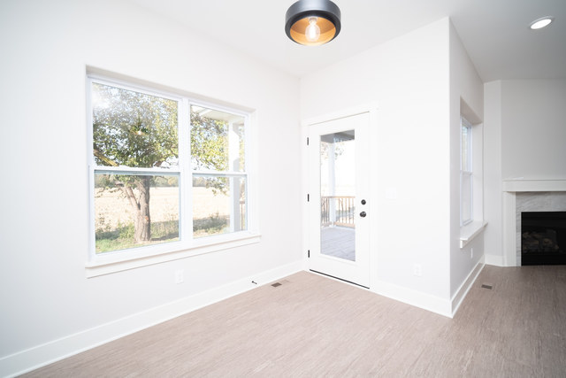623 Anjali Court, Unit R Sycamore, IL 60178 - Photo 4 of 15 Gallery Image 4