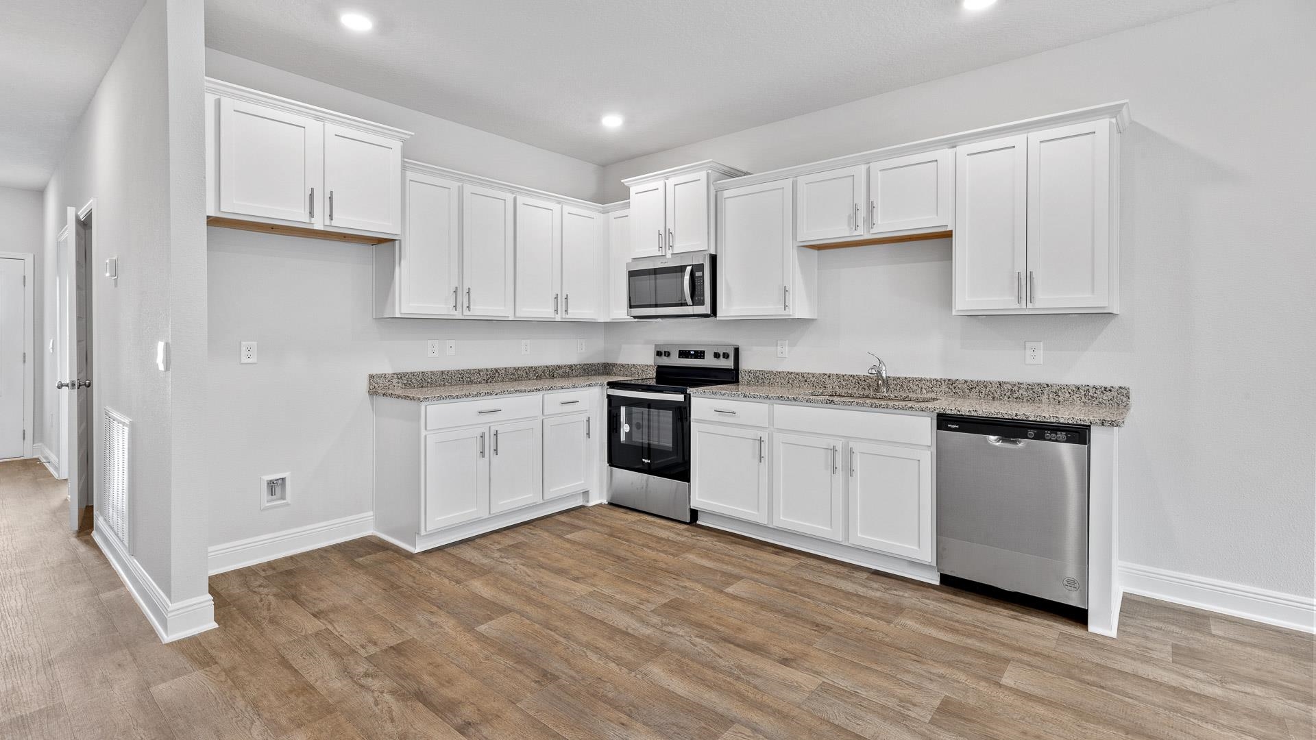 16799 Rocher Court Foley, AL 36535 - Photo 16 of 28 Kitchen