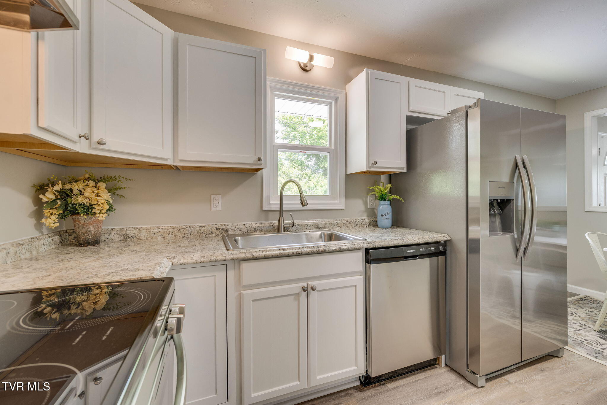 1321 Haga Road Kingsport, TN 37660 - Photo 14 of 31 014