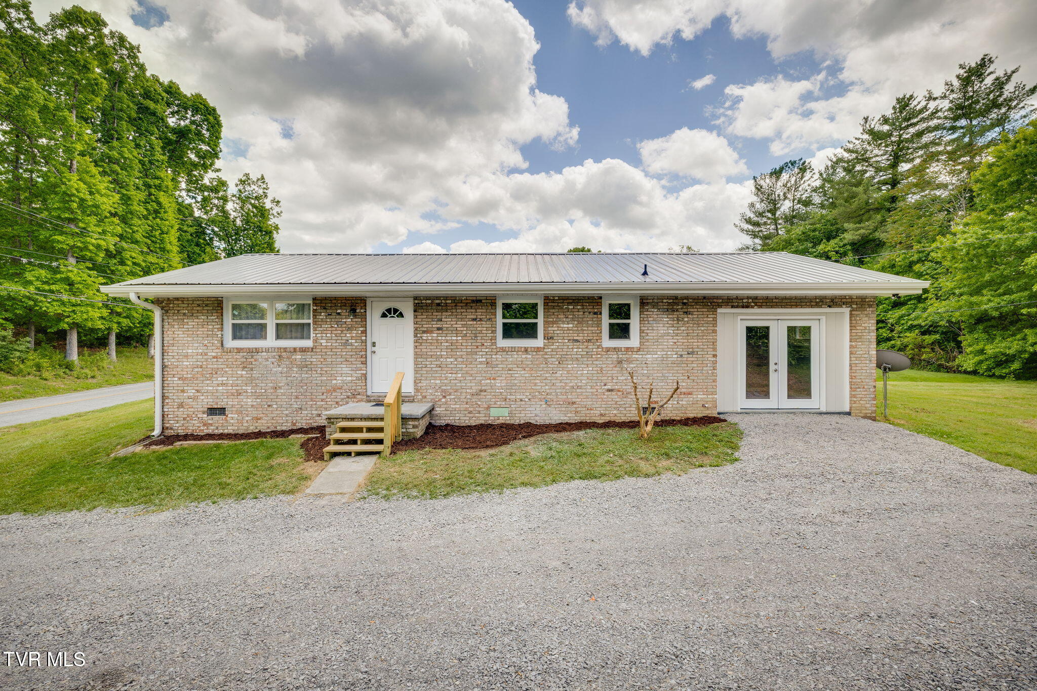 1321 Haga Road Kingsport, TN 37660 - Photo 26 of 31 026