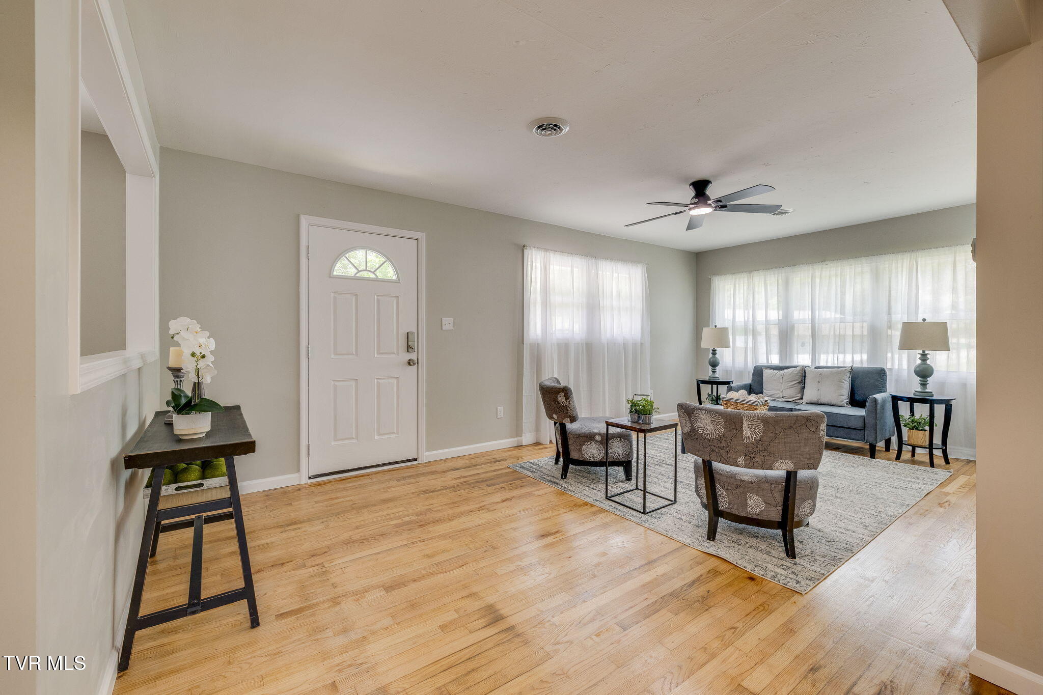 1321 Haga Road Kingsport, TN 37660 - Photo 6 of 31 006