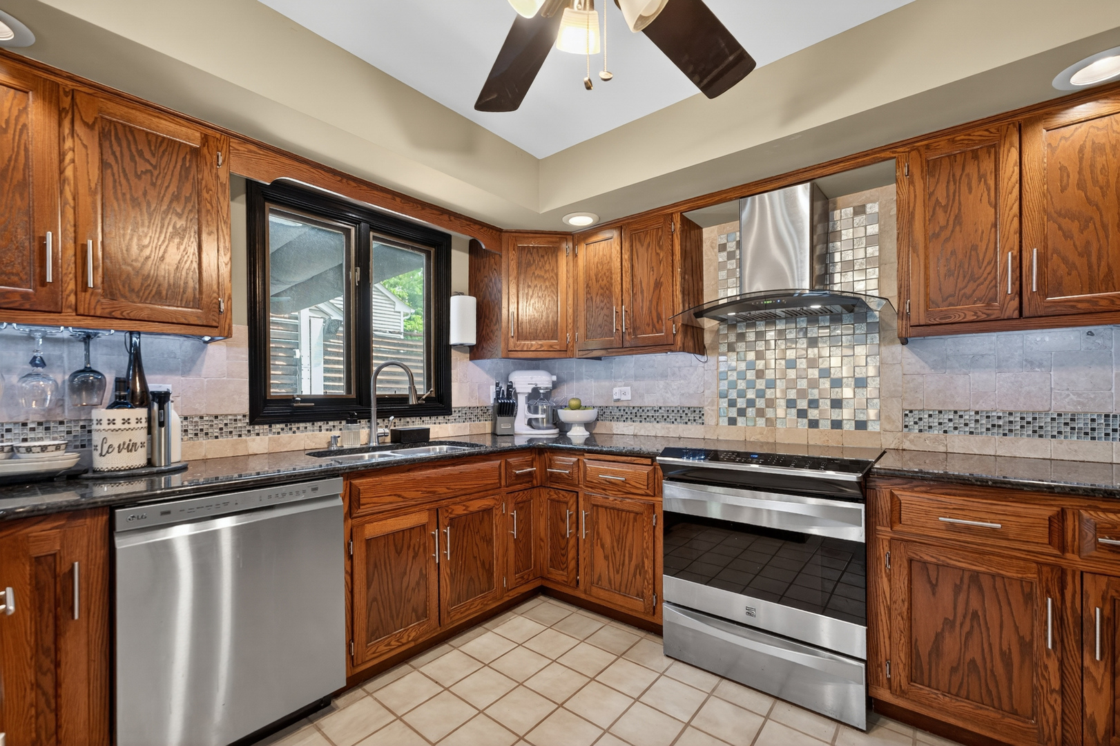 S775 Madison Street Winfield, IL 60190 - Photo 24 of 82