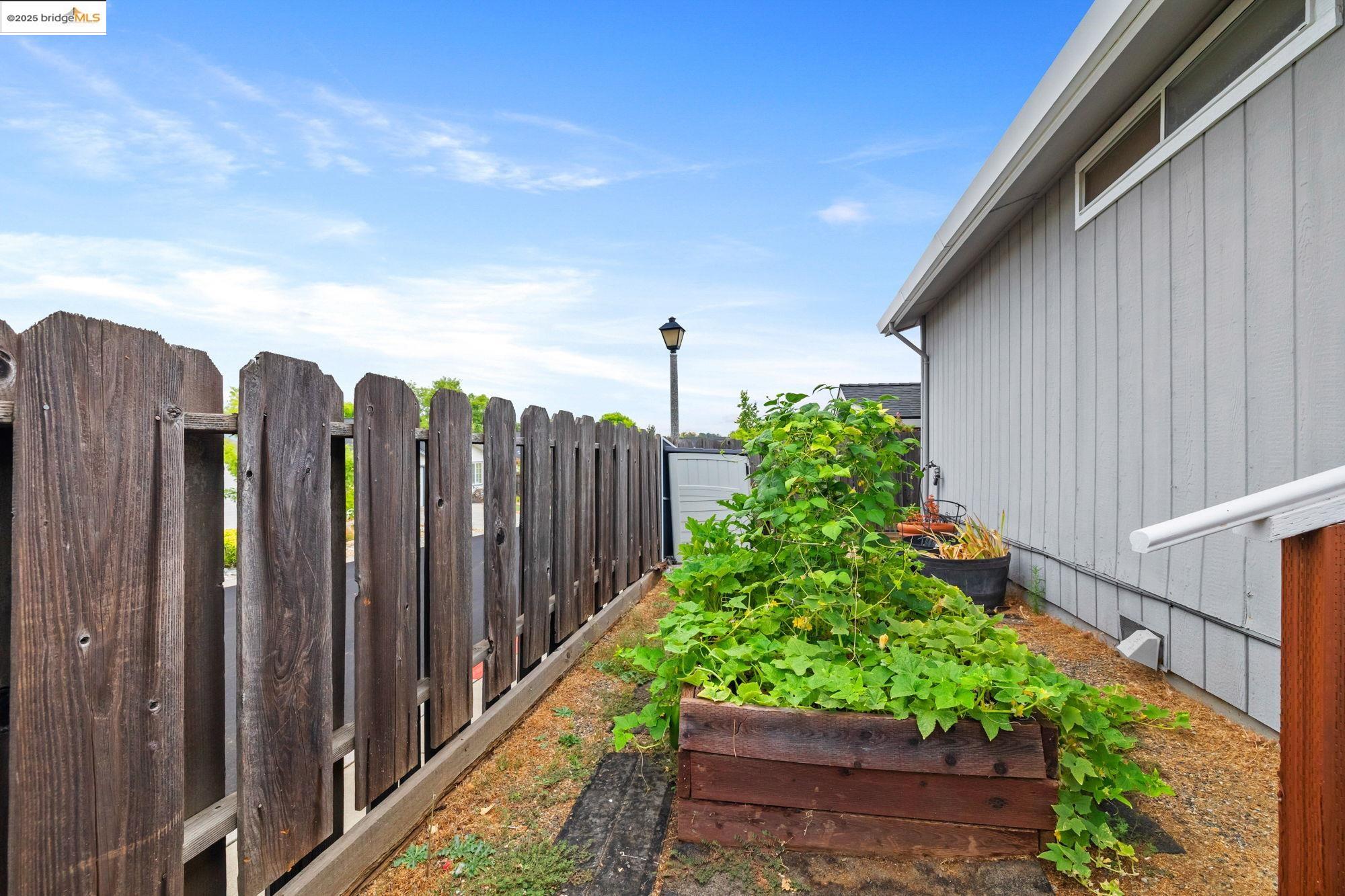 19560 River Birch Court, Unit 1 Sonora, CA 95370 - Photo 38 of 38 a view of a pathway of a garden