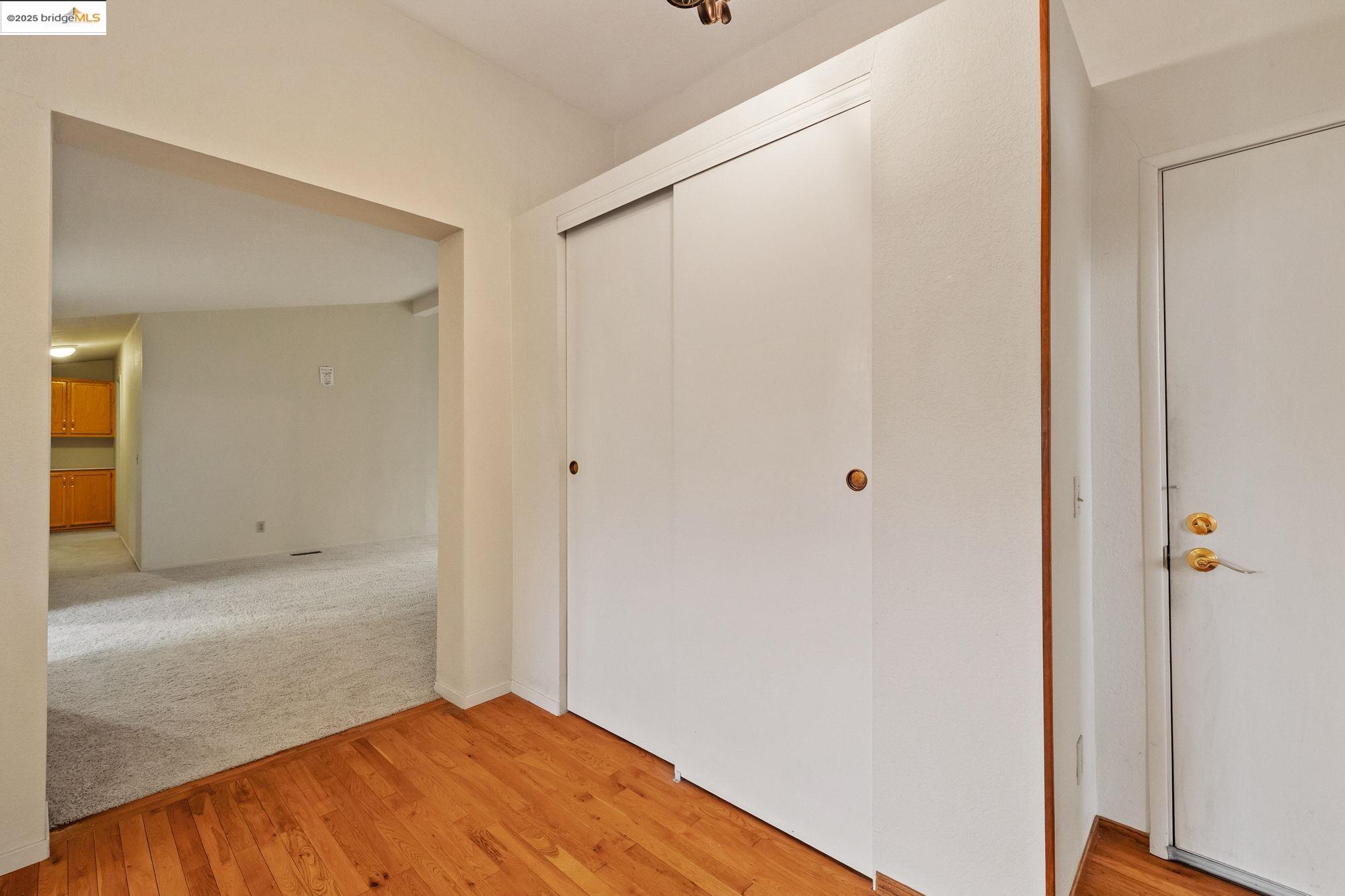 19560 River Birch Court, Unit 1 Sonora, CA 95370 - Photo 5 of 38 a view of a big room with wooden floor and closet