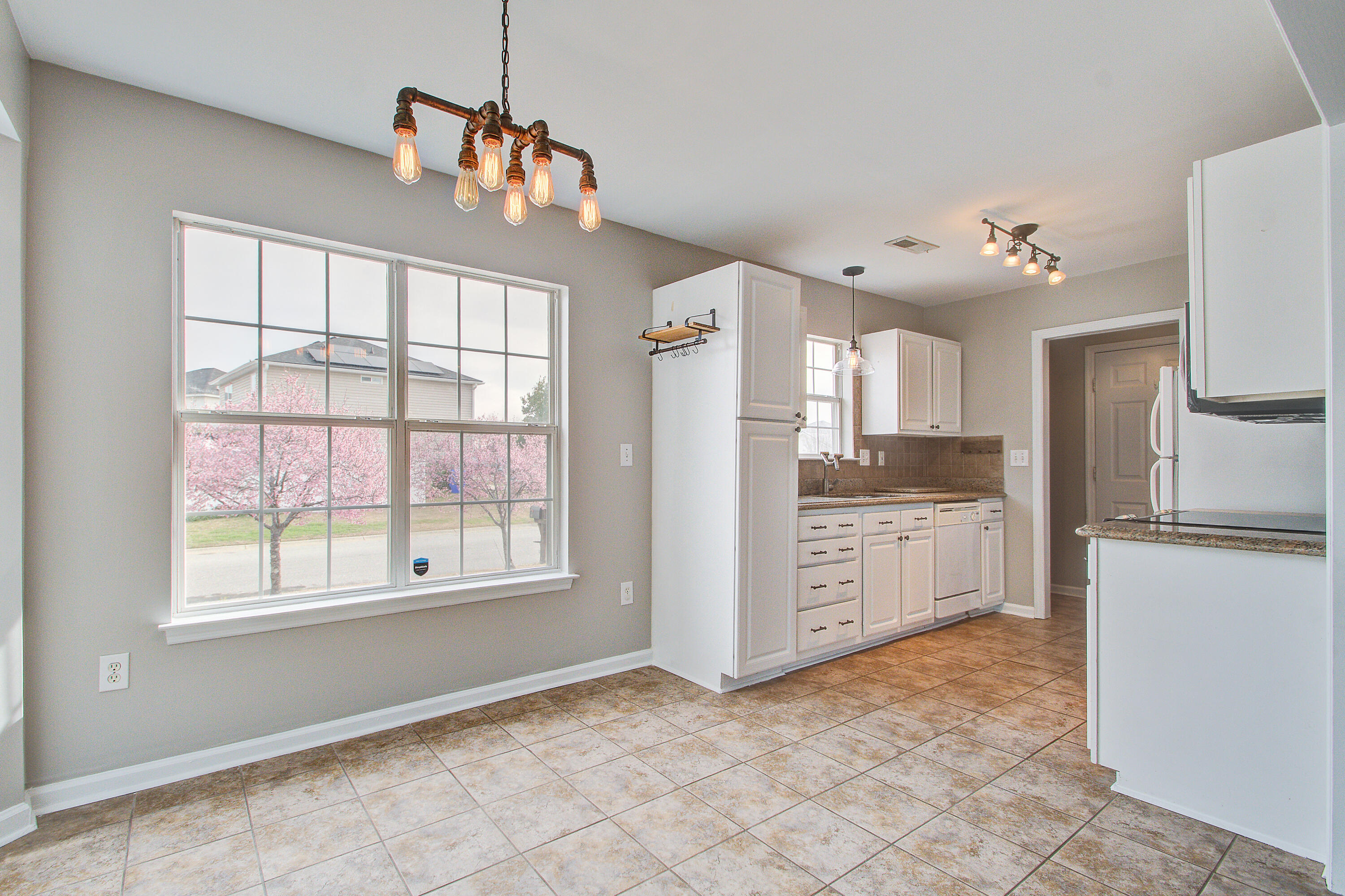 8357 Waltham Road North Charleston, SC 29406 - Photo 8 of 28 8357 (5)