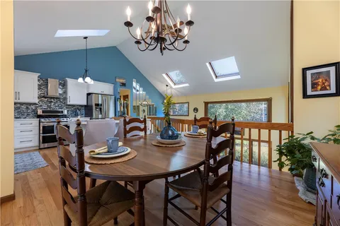 $849,900 | 8 Robin Drive, North Kingstown, RI 02852