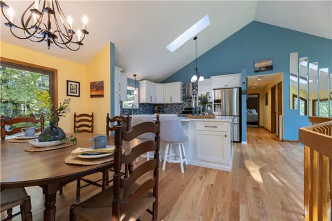 $849,900 | 8 Robin Drive, North Kingstown, RI 02852