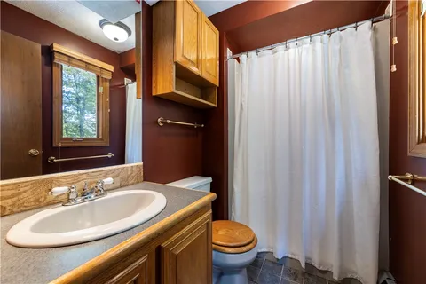 $849,900 | 8 Robin Drive, North Kingstown, RI 02852