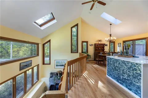 $849,900 | 8 Robin Drive, North Kingstown, RI 02852