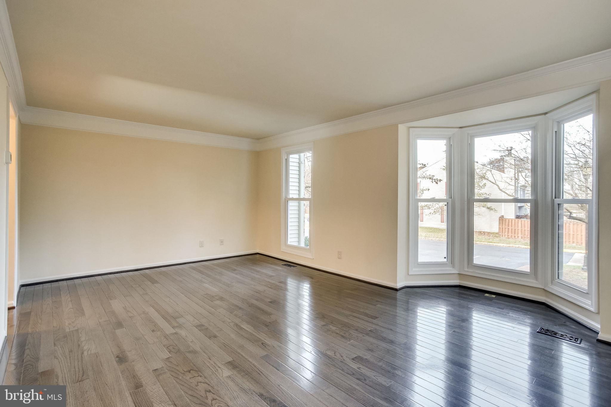 43840 Laburnum Square Ashburn, VA 20147 - Photo 11 of 68