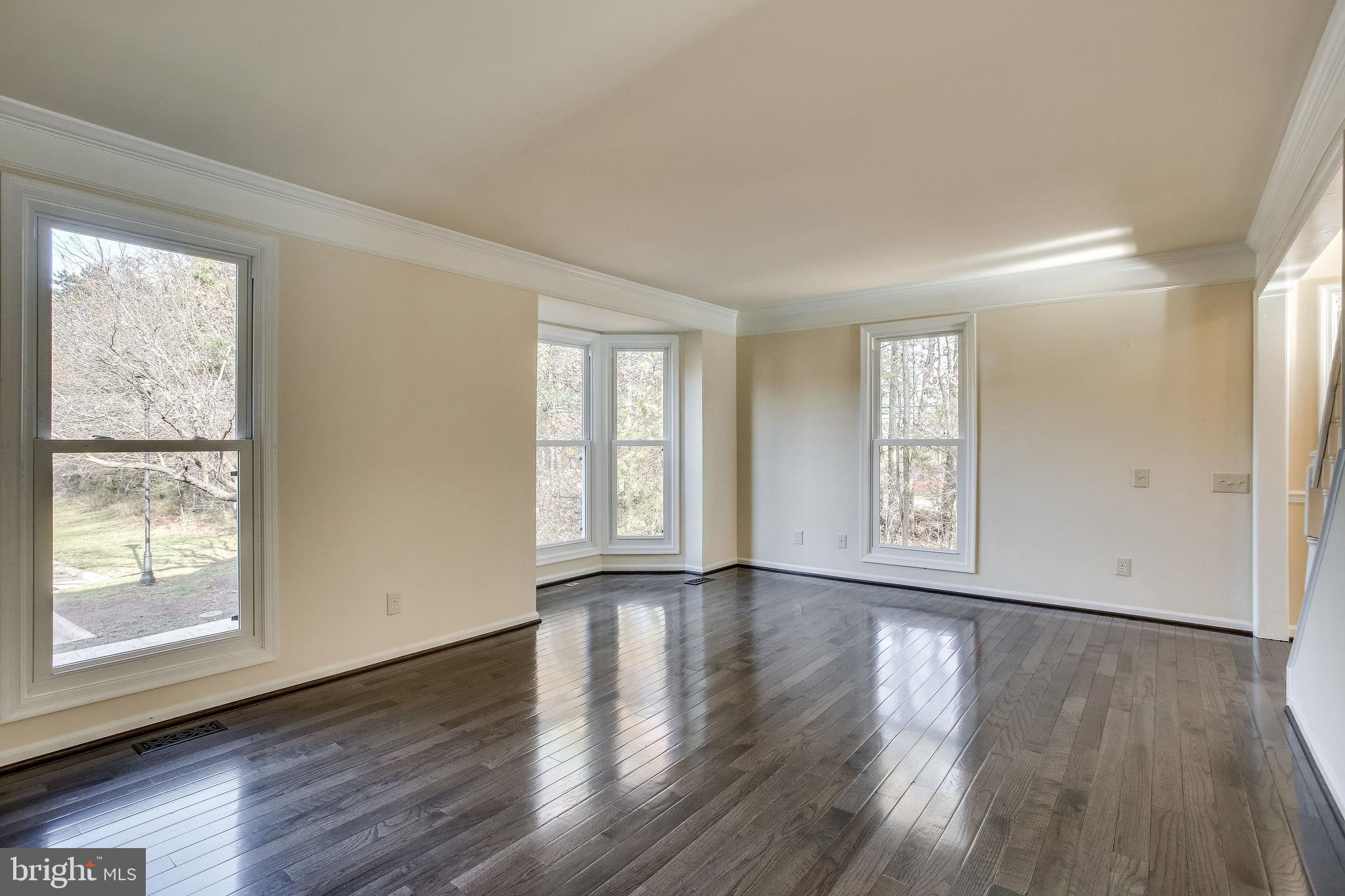 43840 Laburnum Square Ashburn, VA 20147 - Photo 13 of 68