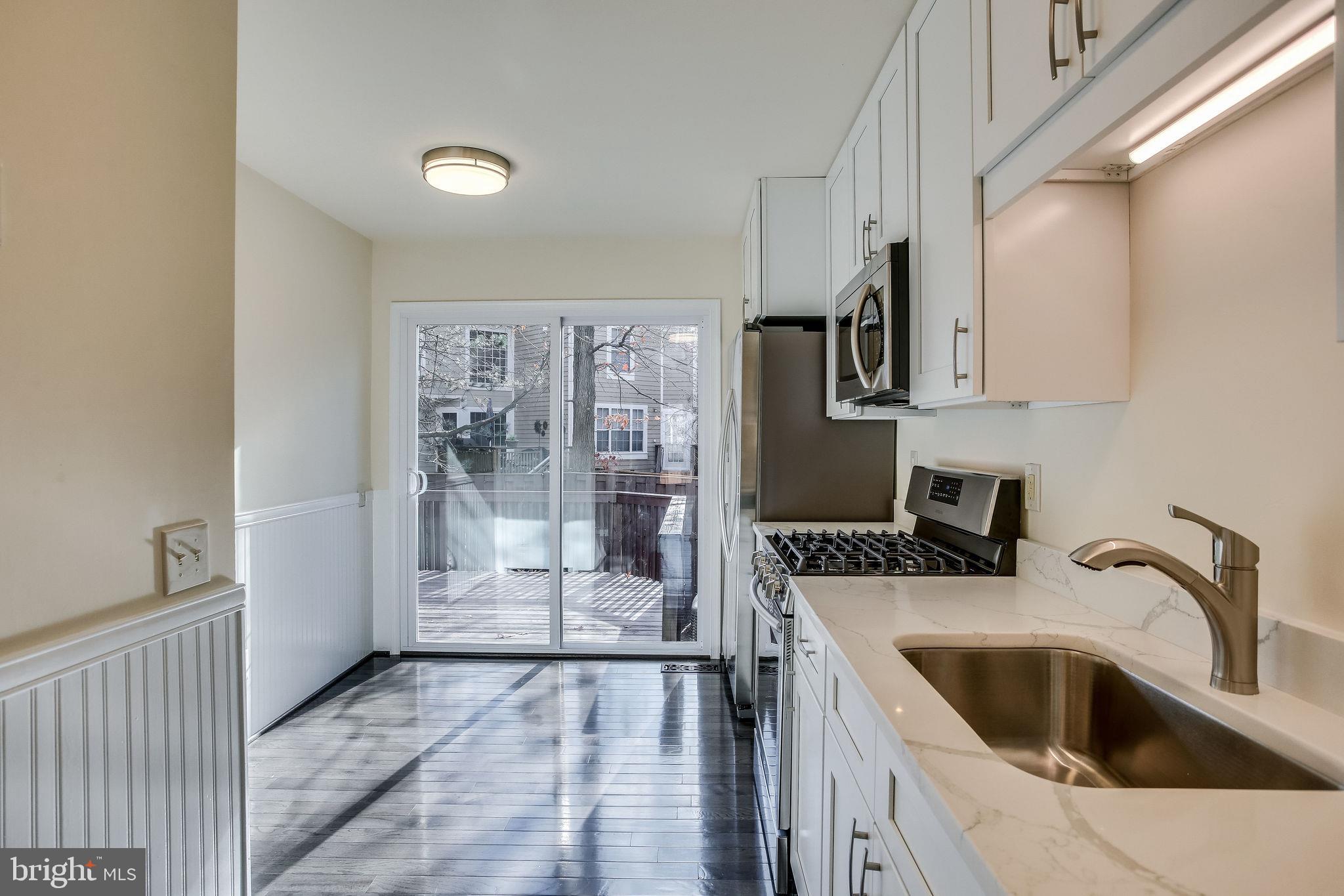 43840 Laburnum Square Ashburn, VA 20147 - Photo 20 of 68