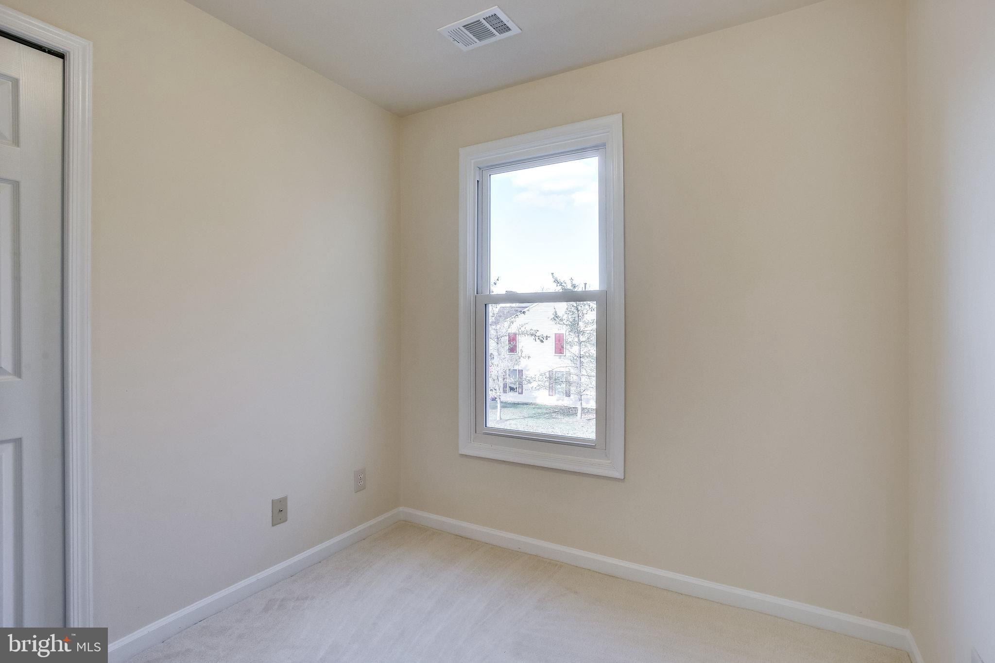 43840 Laburnum Square Ashburn, VA 20147 - Photo 37 of 68