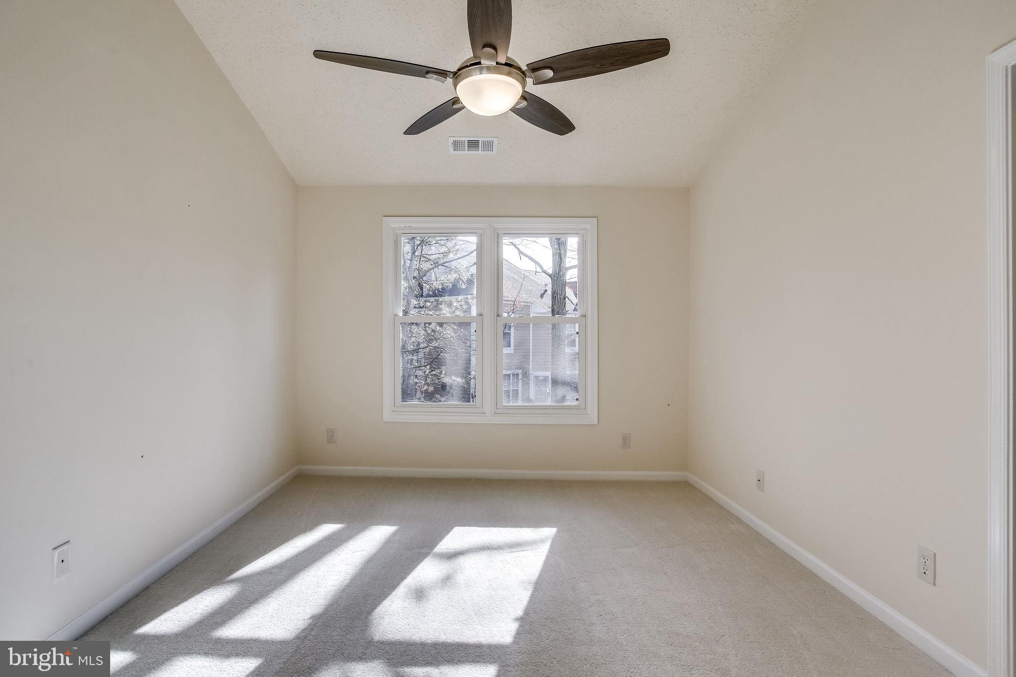 43840 Laburnum Square Ashburn, VA 20147 - Photo 40 of 68