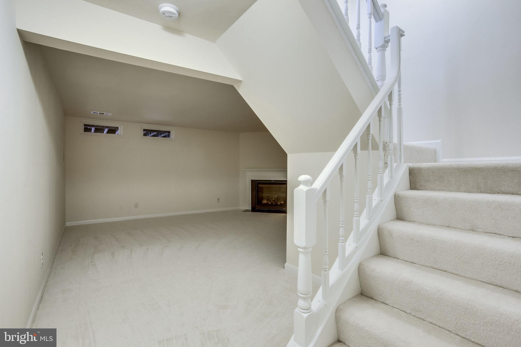43840 Laburnum Square Ashburn, VA 20147 - Photo 50 of 68