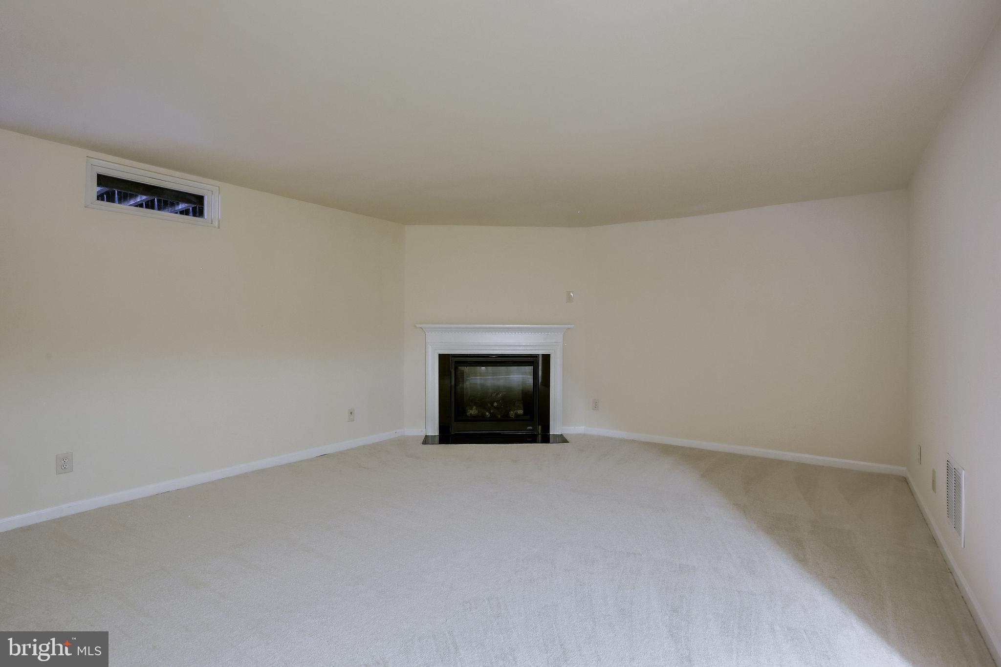 43840 Laburnum Square Ashburn, VA 20147 - Photo 51 of 68