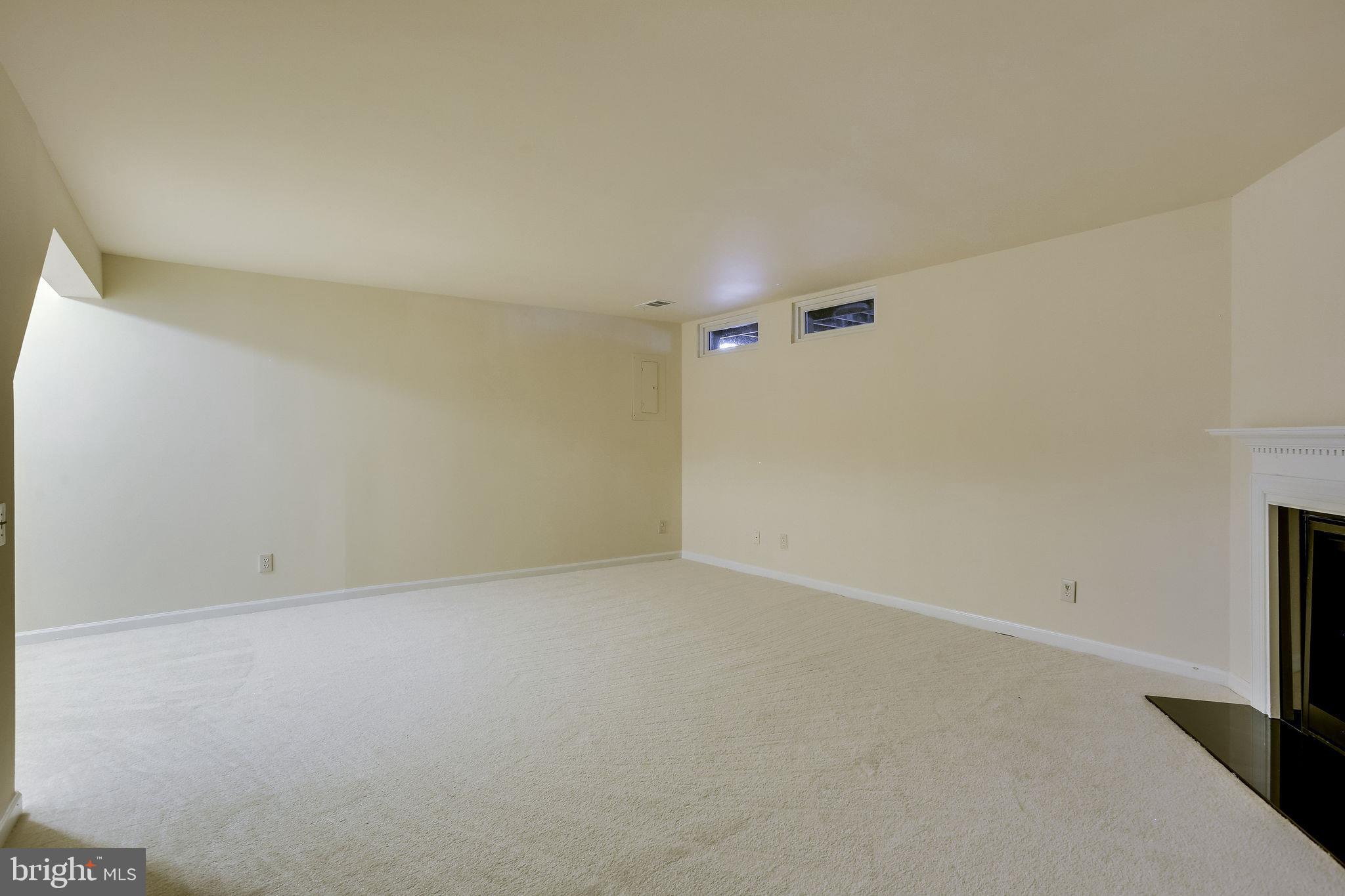 43840 Laburnum Square Ashburn, VA 20147 - Photo 52 of 68