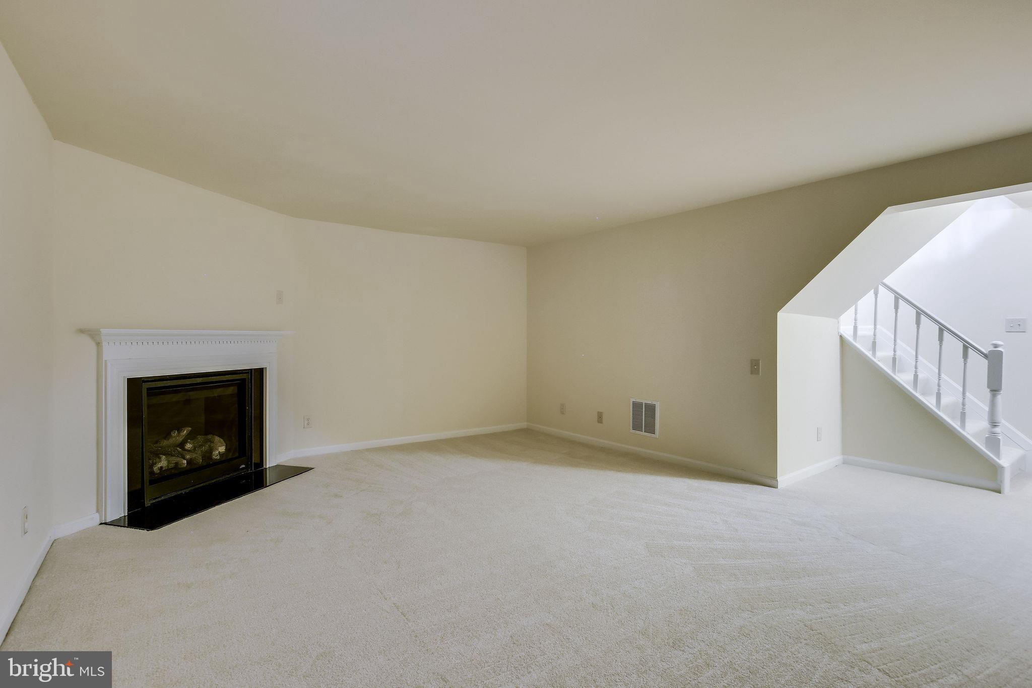43840 Laburnum Square Ashburn, VA 20147 - Photo 53 of 68