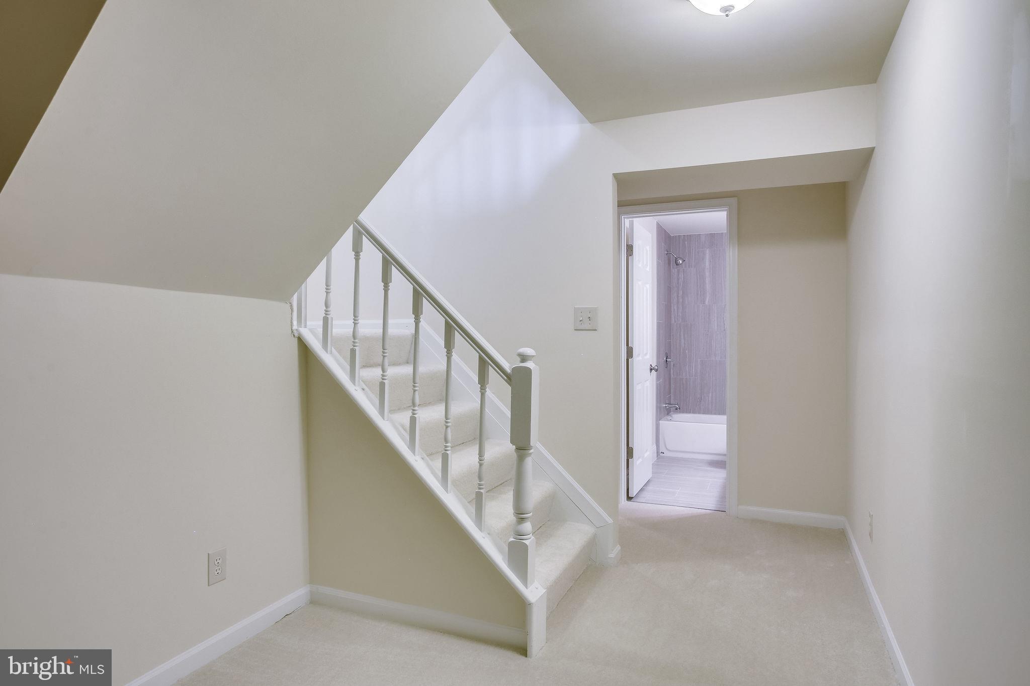 43840 Laburnum Square Ashburn, VA 20147 - Photo 54 of 68