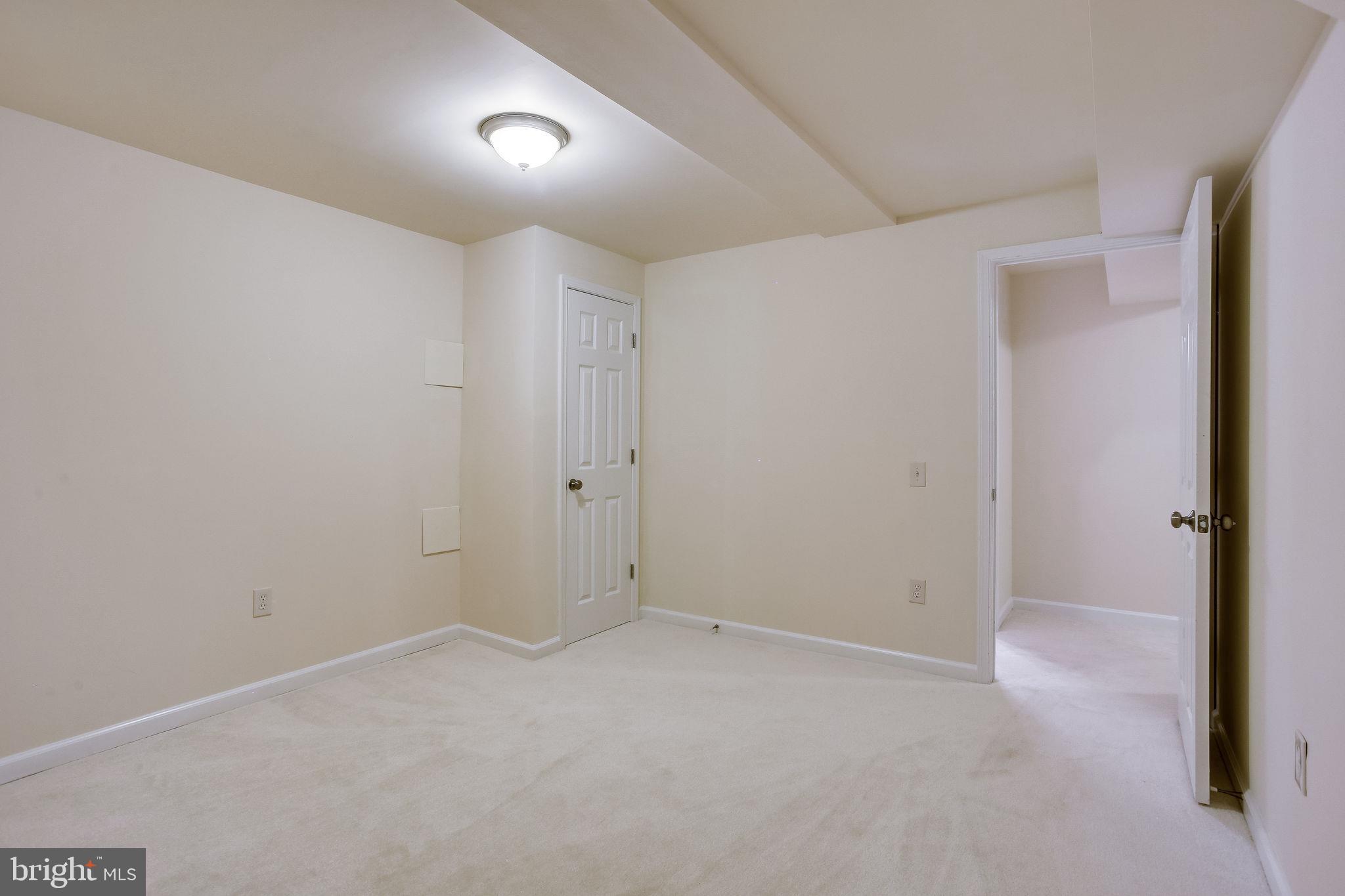 43840 Laburnum Square Ashburn, VA 20147 - Photo 59 of 68