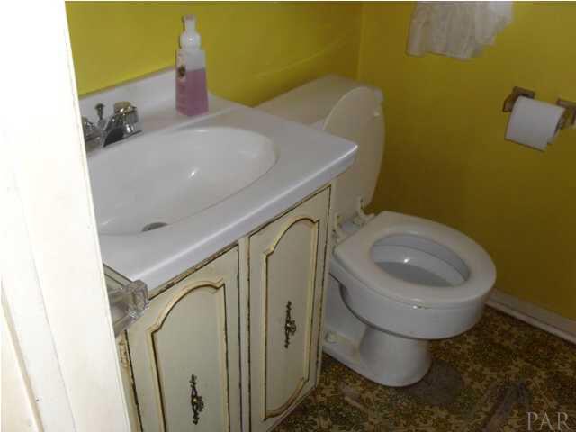 7407 Sachem Road Pensacola, FL 32506 - Photo 9 of 15 Gallery Image 9