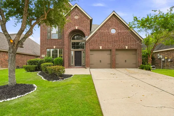 $429,500 | 2915 Oakmist Ridge Lane, Pearland, TX 77584