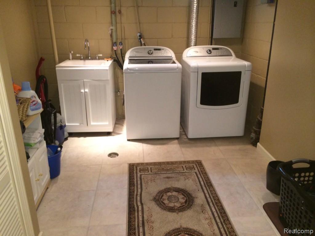 3480 Eastham Road Dearborn, MI 48120 - Photo 43 of 75 38.jpg