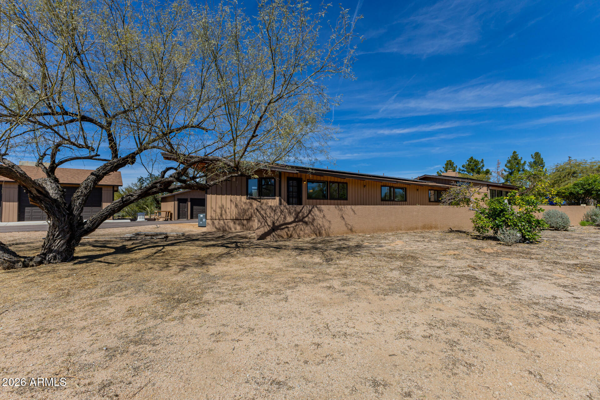 6140 East Peak View Road Cave Creek, AZ 85331 - Photo 39 of 52 a view of a house with a snow