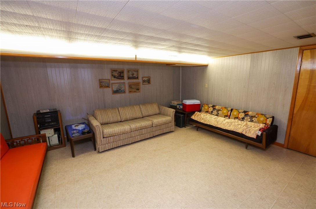 29252 Barjode Road Willowick, OH 44095 - Photo 19 of 21 Living room featuring light tile flooring