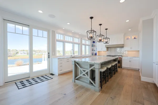 $9,500,000 | 18 Strandway, West Harwich, MA 02671