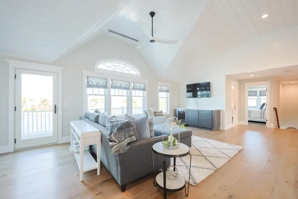 $9,500,000 | 18 Strandway, West Harwich, MA 02671