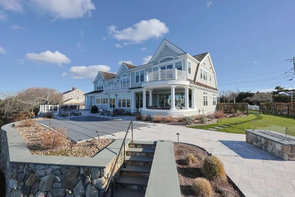 $9,500,000 | 18 Strandway, West Harwich, MA 02671