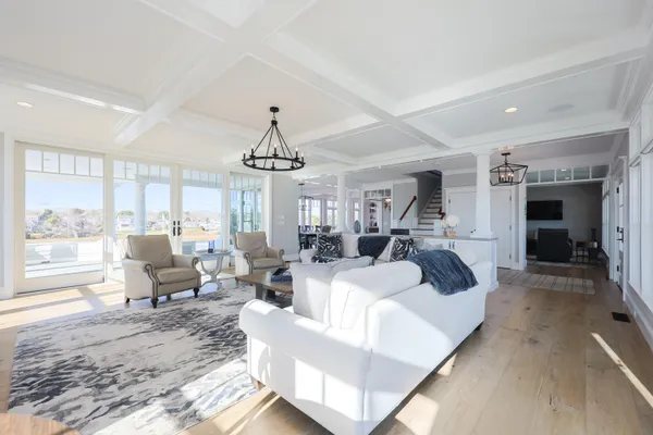 $9,500,000 | 18 Strandway, West Harwich, MA 02671