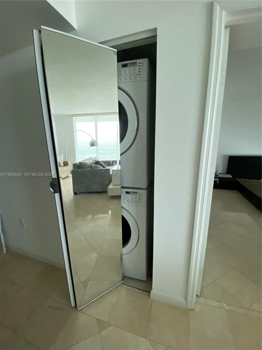 2101 Brickell Avenue, Unit 2210 Miami, FL 33129 - Photo 8 of 11