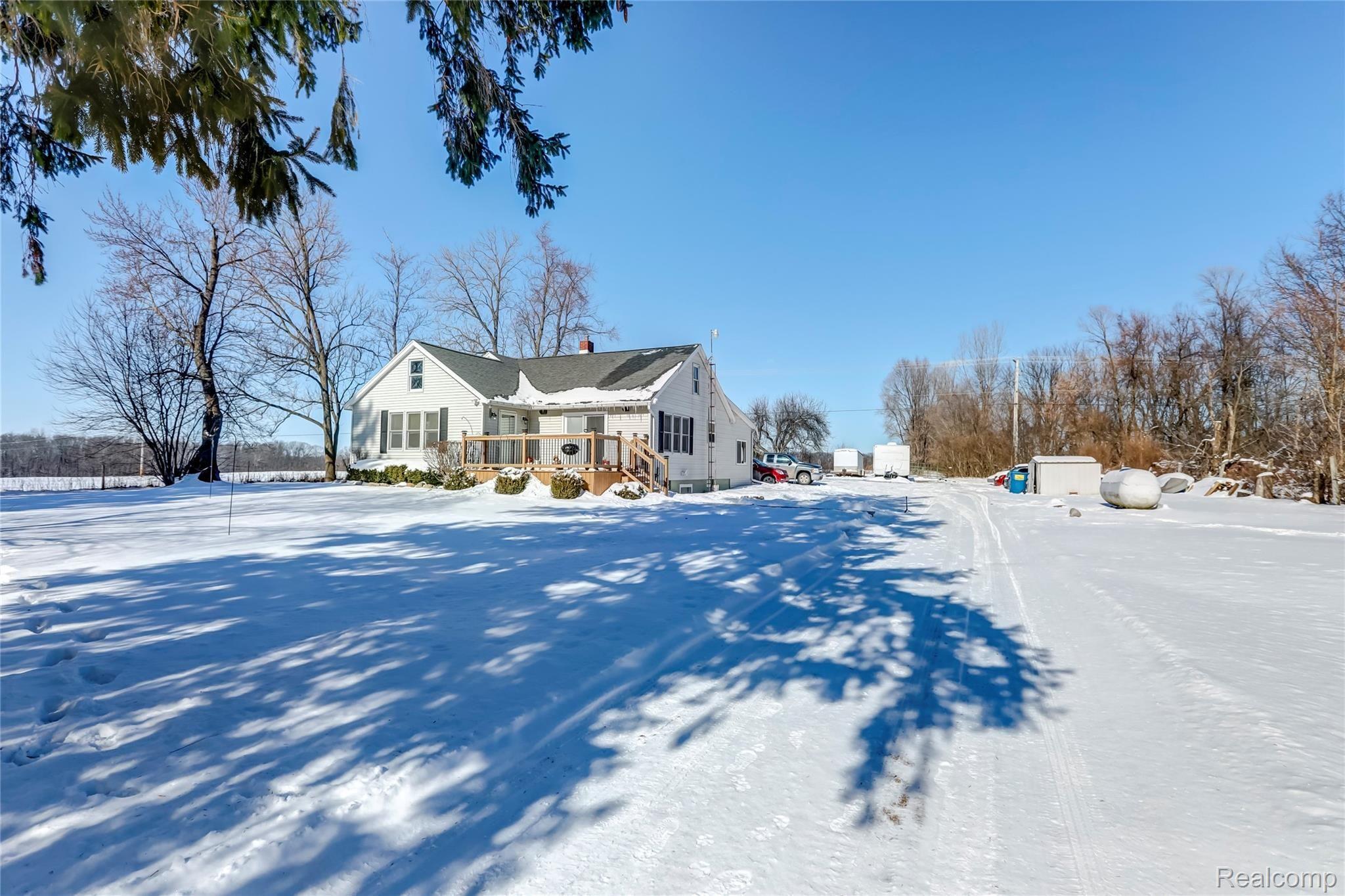 2191 Tinsman Road Fenton, MI 48430 - Photo 23 of 27 2191 Tinsman Rd, Fenton, MI-4-FULL.jpg