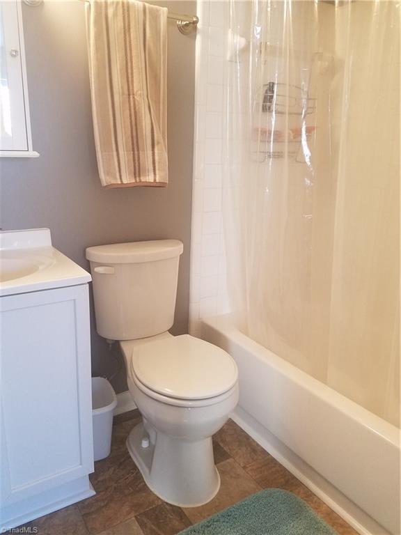 5725 Bramblegate Road, Unit J Greensboro, NC 27409 - Photo 18 of 21 Gallery Image 18