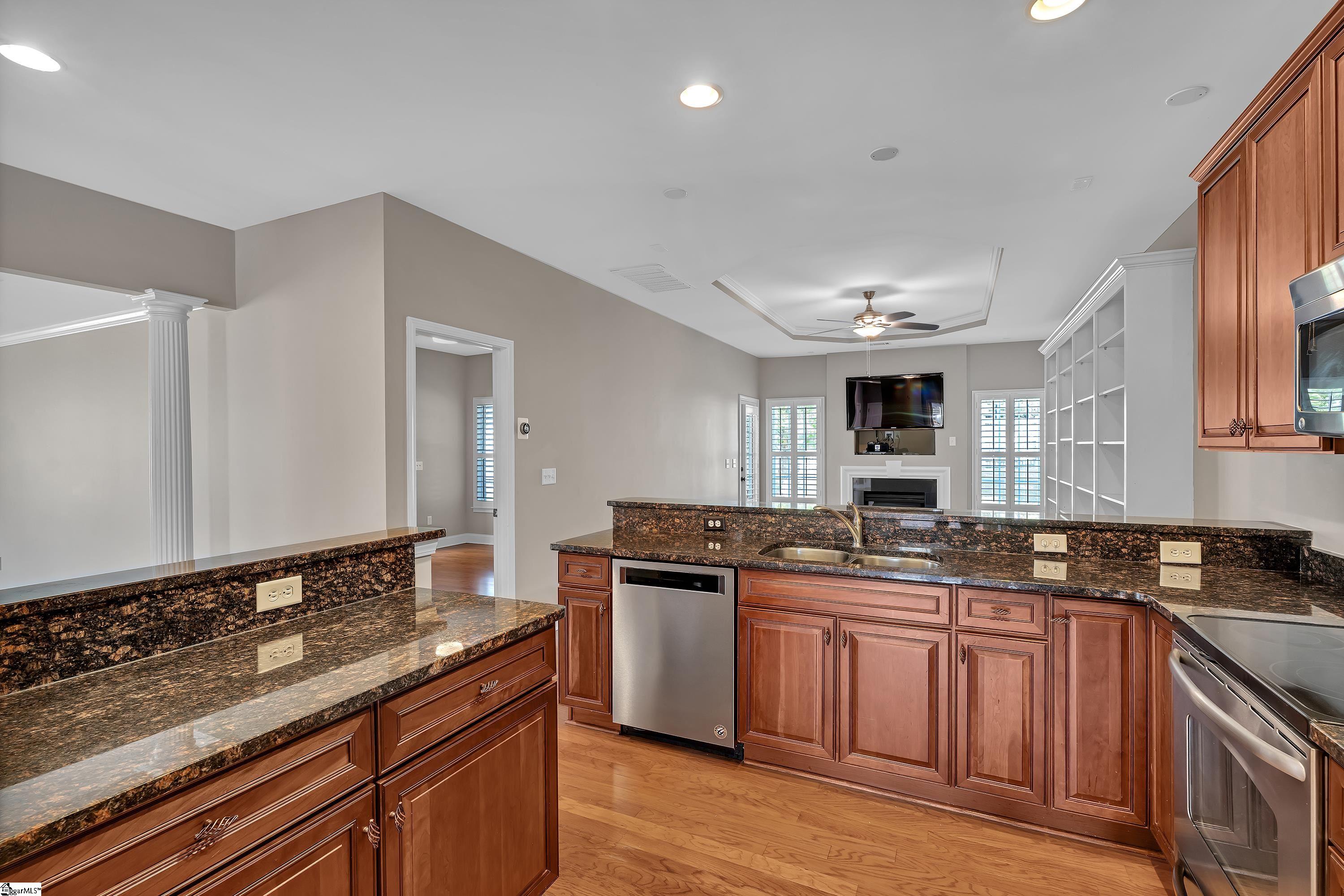 40 Barnwood Circle Greenville, SC 29607 - Photo 9 of 36